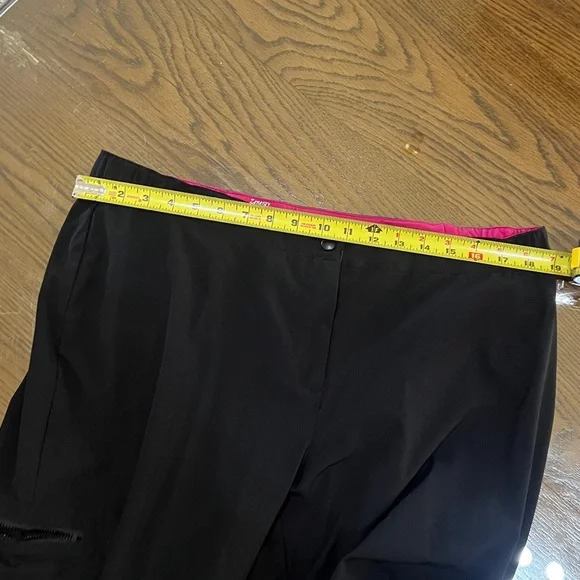 Chico's Black Capris with Pink Lining Chico’s - Picture 6 of 6